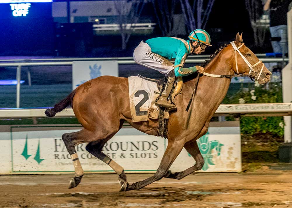 Horse Racing at Fair Grounds Race Course & Slots